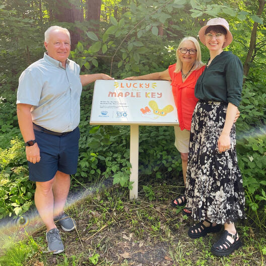Mayor of Bracebridge, Rick Maloney with writer, Sue Kelly and illustrator, Ronnie Szostak